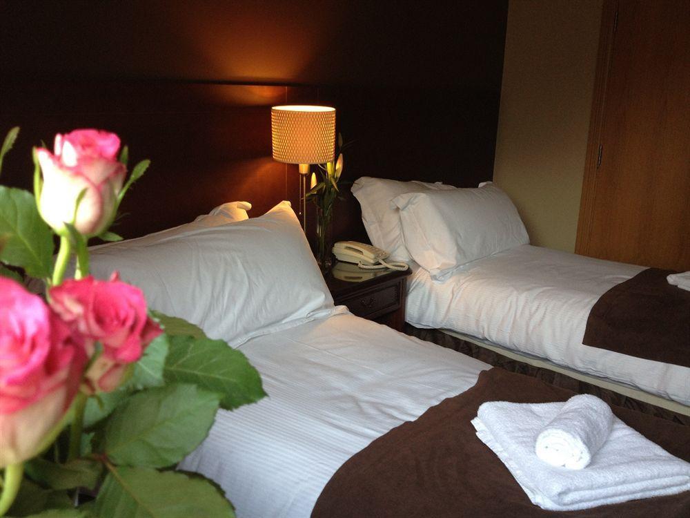 Ashford Court Boutique Hotel Ennis Exteriör bild