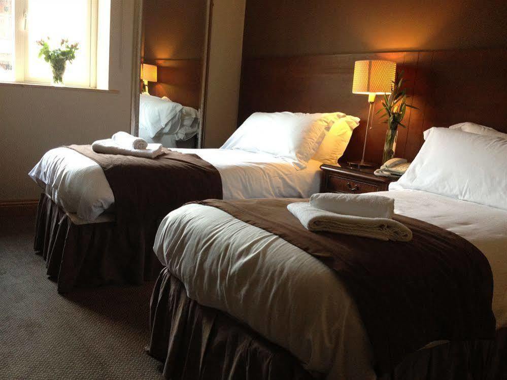 Ashford Court Boutique Hotel Ennis Exteriör bild