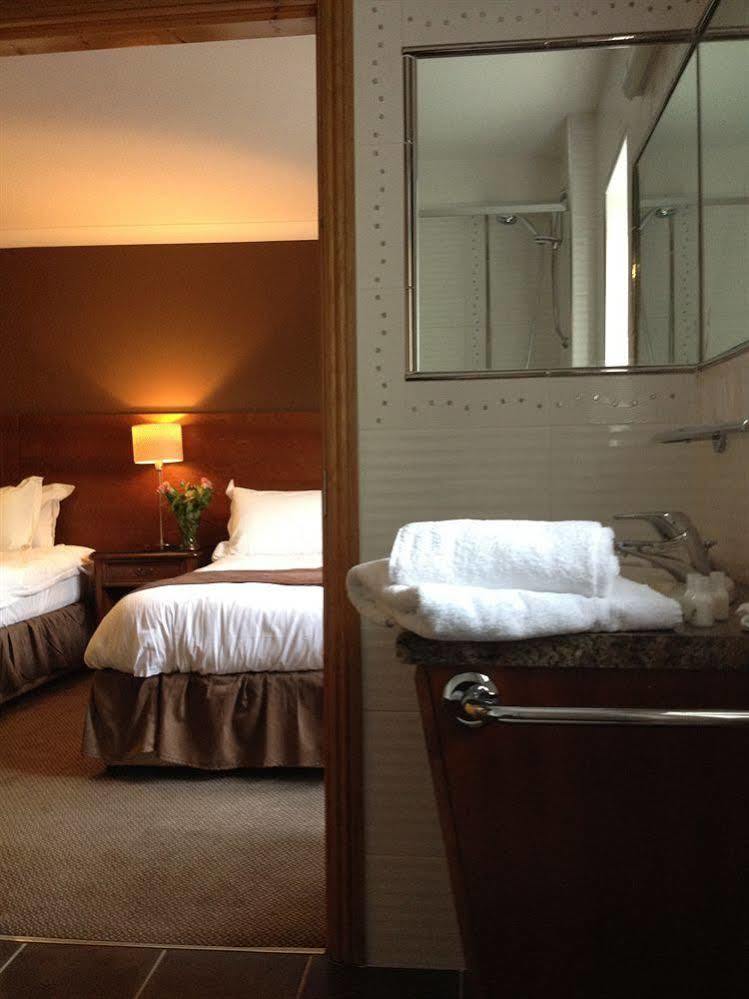 Ashford Court Boutique Hotel Ennis Exteriör bild